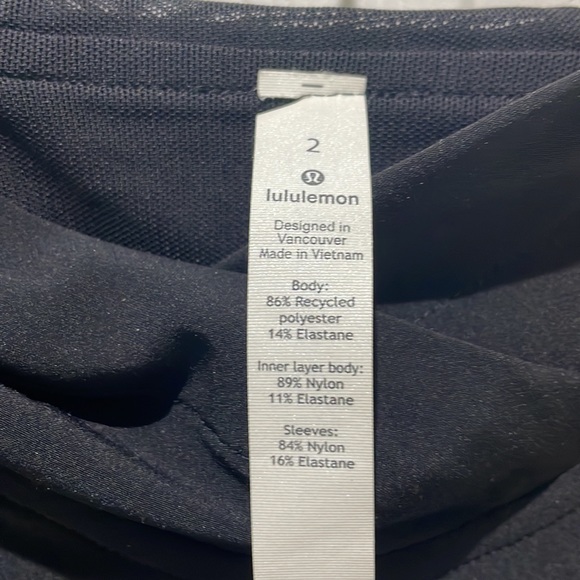 This is a almost brand new Lululemon workout top! Only worn 2 times. - Picture 2 of 3